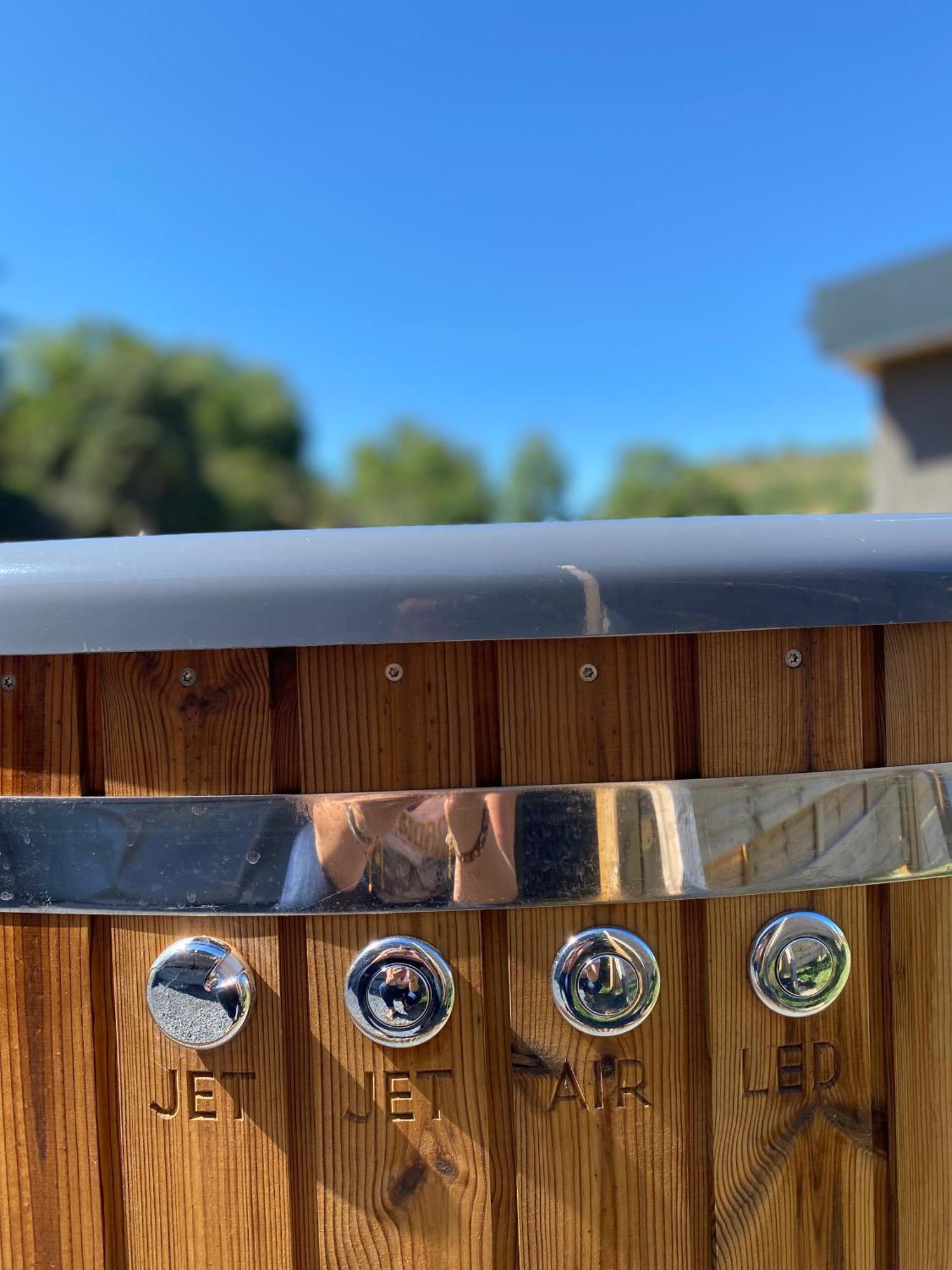 Yourte ,volcans,randonnees,lacs,quietude Glamping Grandeyrolles